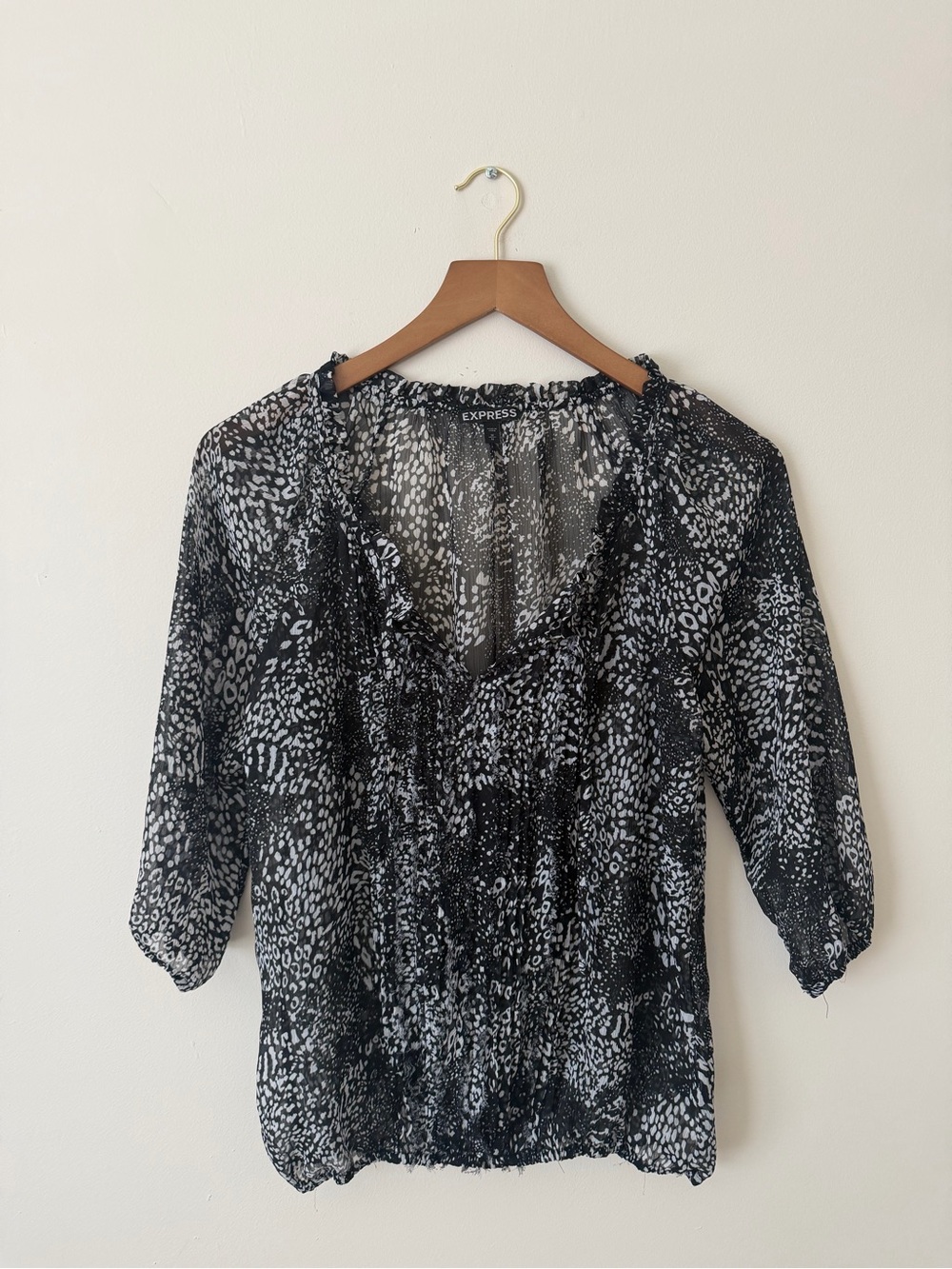 Express Sheer Black and White Animal Print Ruffle V-Neck Blouse EUC Medium Boho